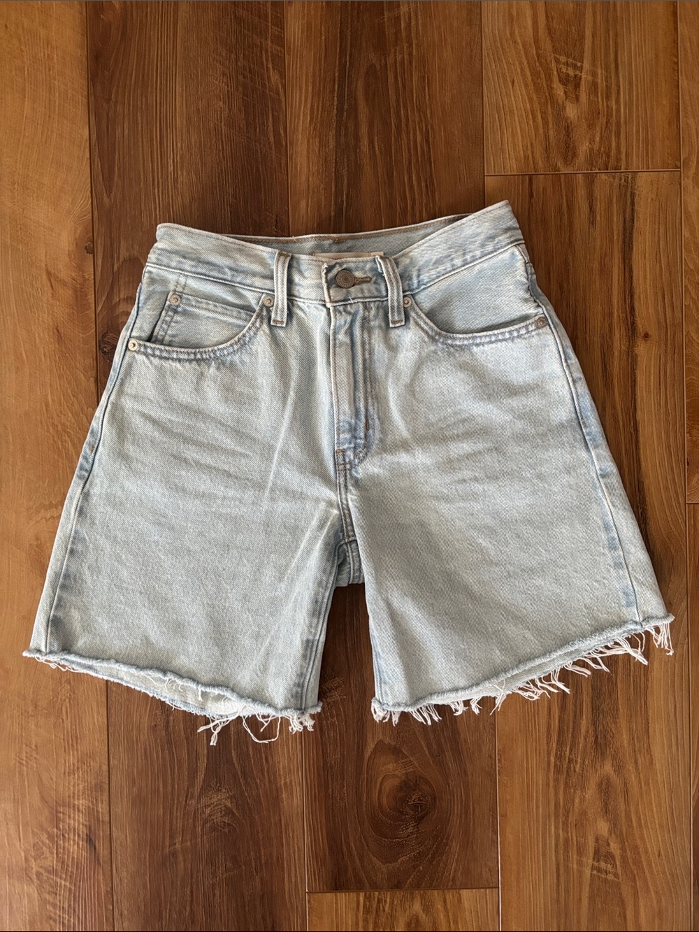 Women’s Levi’s ‘94 Baggy Shorts size 24